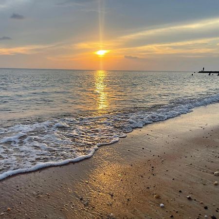 Green Town Hotel And Resort Port Dickson Ngoại thất bức ảnh